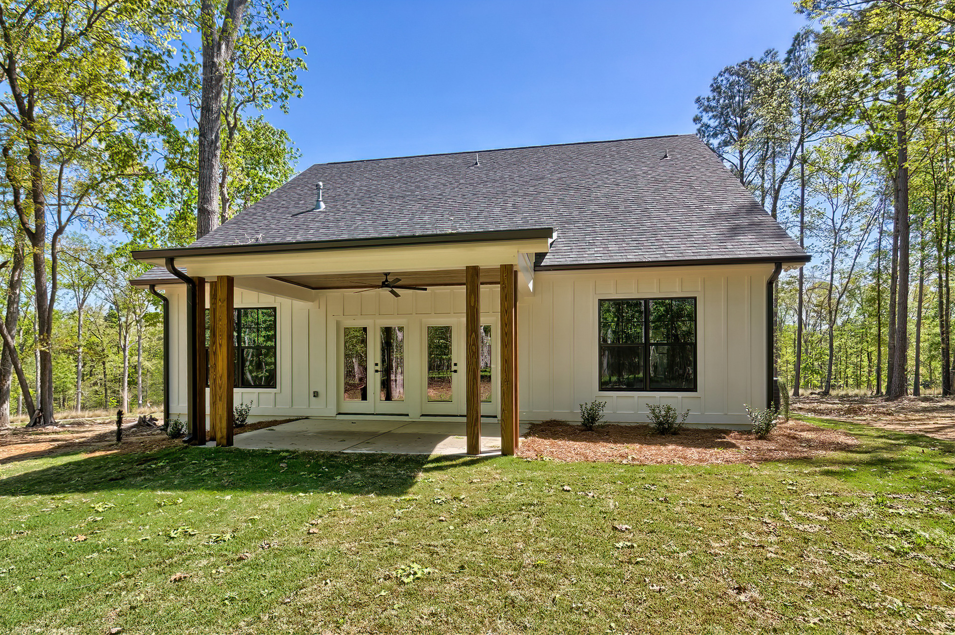 Leading Edge Homes  |  WhiteWater Landing on Lake Murray, Chapin, SC