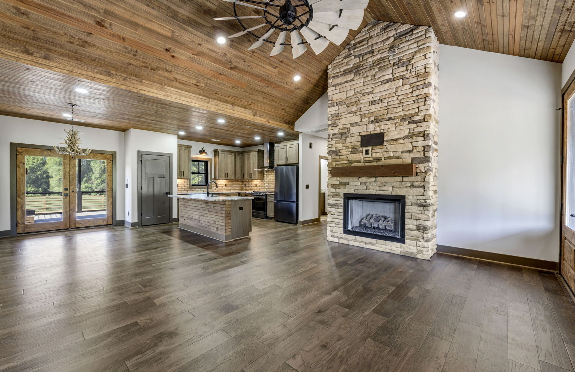 Hidden Oaks Custom Homes  |  WhiteWater Landing on Lake Murray