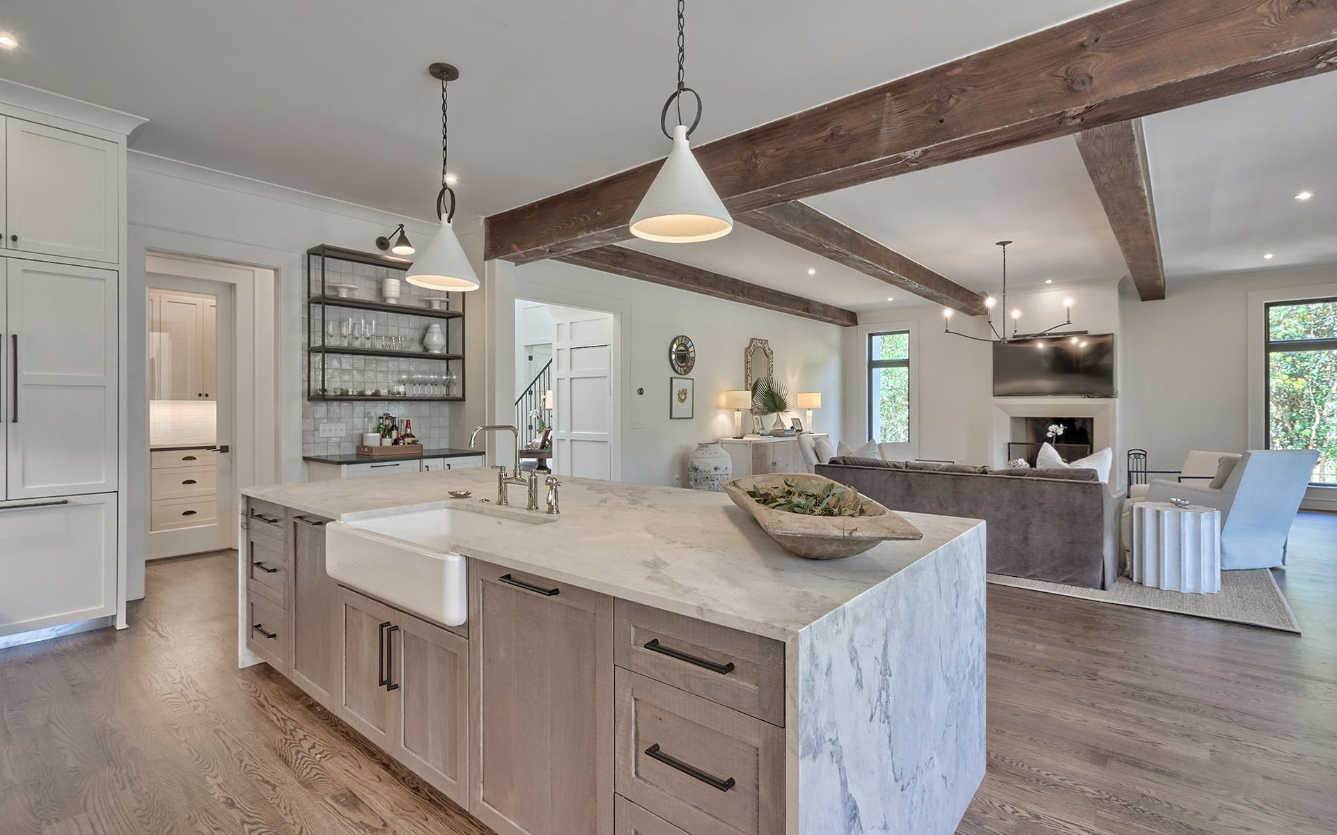 LaFaye Custom Home Builders' Gorgeous Bright & Airy Open Kitchen